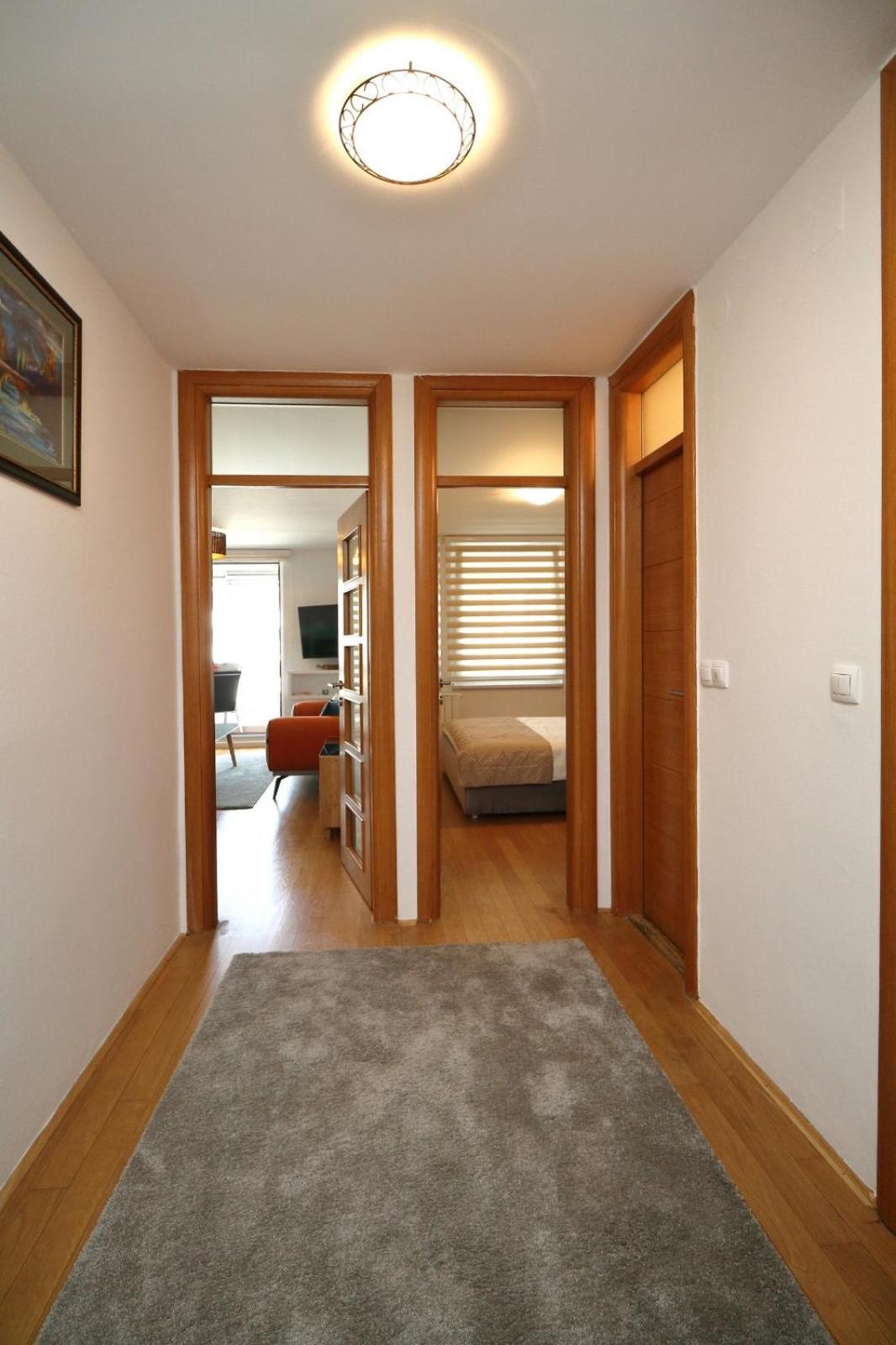 Franca A2-Parking Garage Apartman Szarajevó Kültér fotó